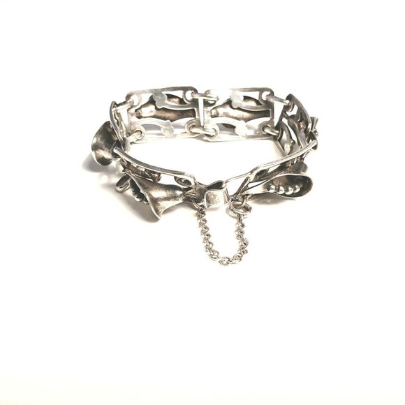 Sterling Silver Calla Lily Panel Link Bracelet - Picture 2 of 7